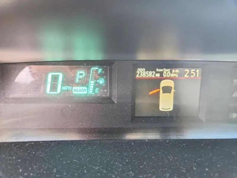 2013 TOYOTA PRIUS C TWO  