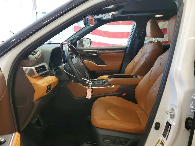 2020 TOYOTA HIGHLANDER PLATINUM  
