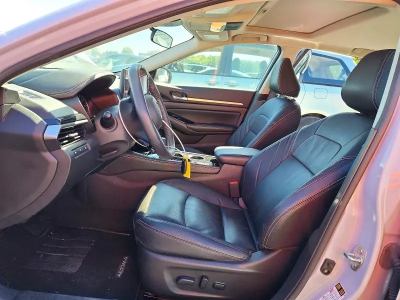 2024 NISSAN ALTIMA SR  