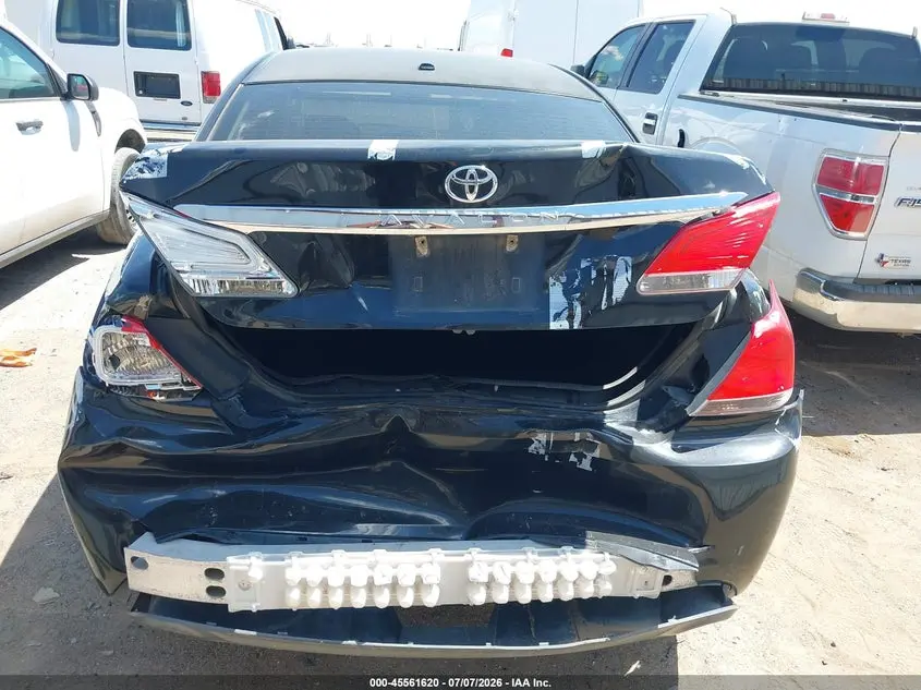 2011 TOYOTA AVALON LIMITED