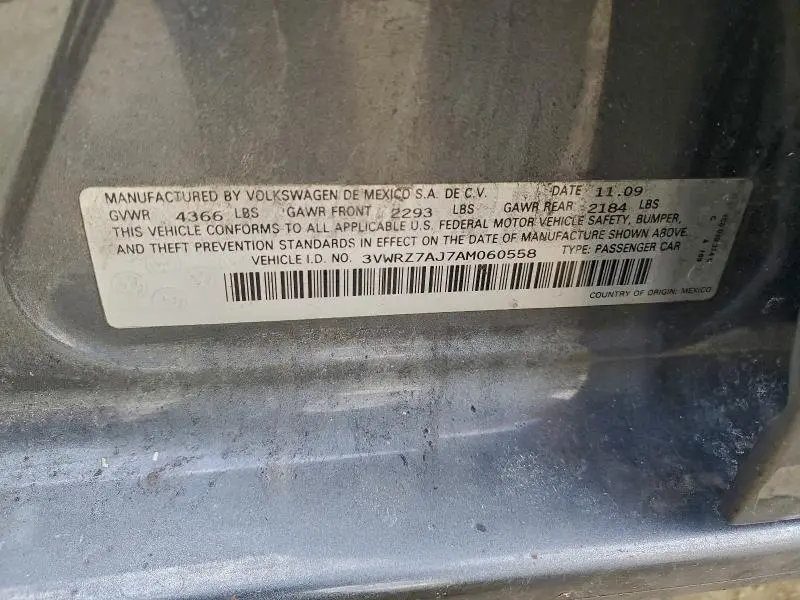 2010 VOLKSWAGEN JETTA SE  