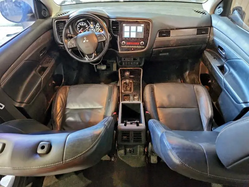 2020 MITSUBISHI OUTLANDER SE  