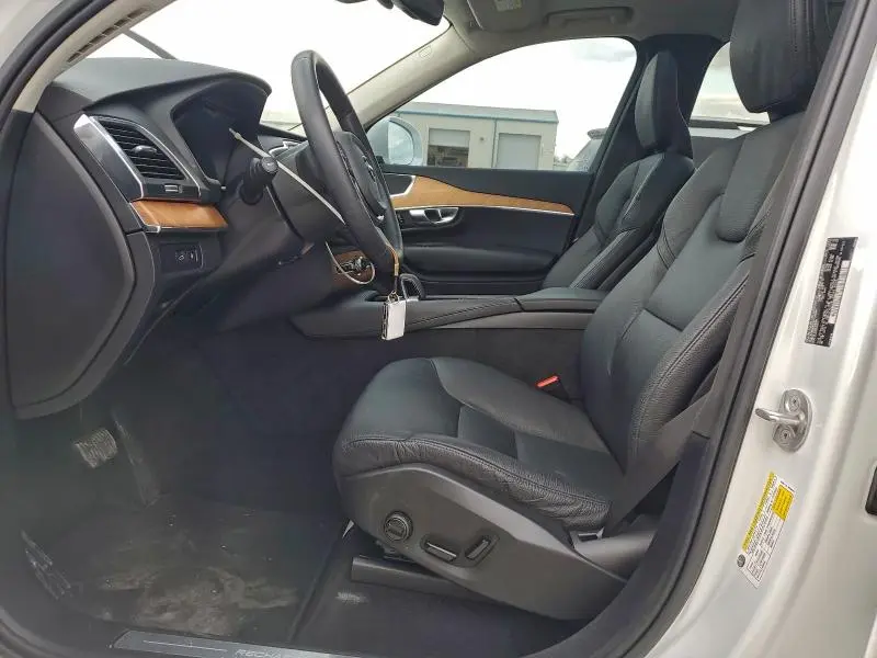 2023 VOLVO XC90 CORE  