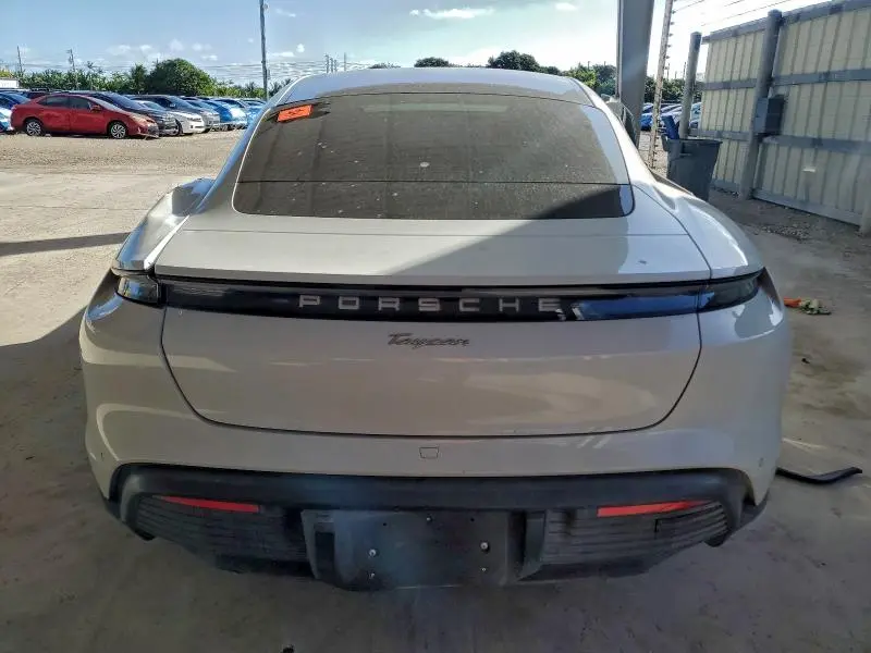 2022 PORSCHE TAYCAN   