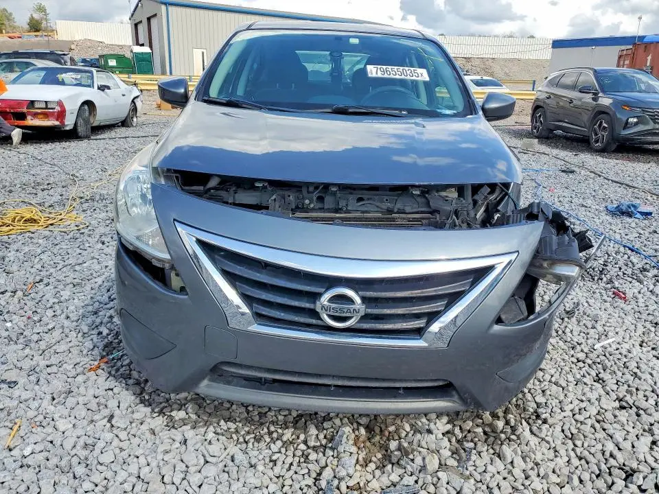 2019 NISSAN VERSA SV  