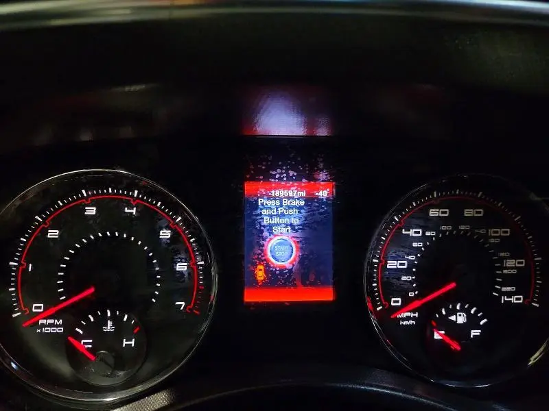 2012 DODGE CHARGER SE  
