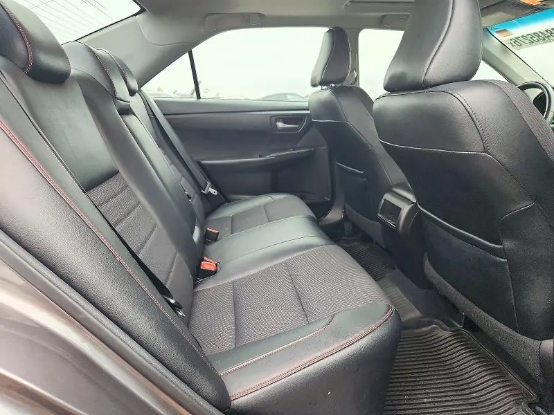 2017 TOYOTA CAMRY SE  