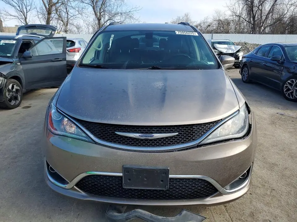 2017 CHRYSLER PACIFICA TOURING L  