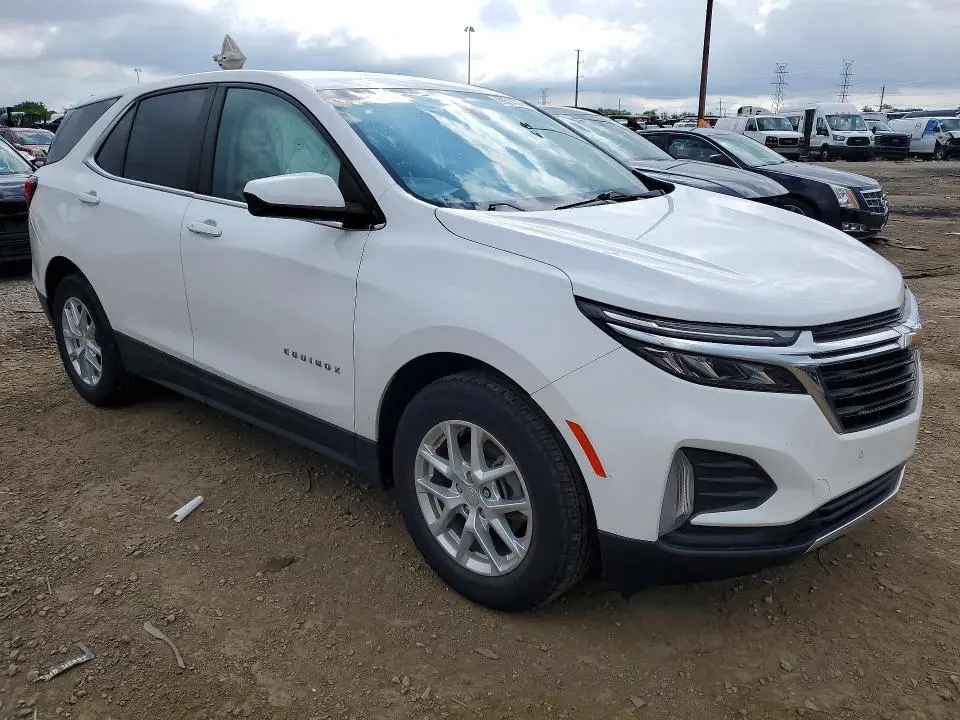 2022 CHEVROLET EQUINOX LT  