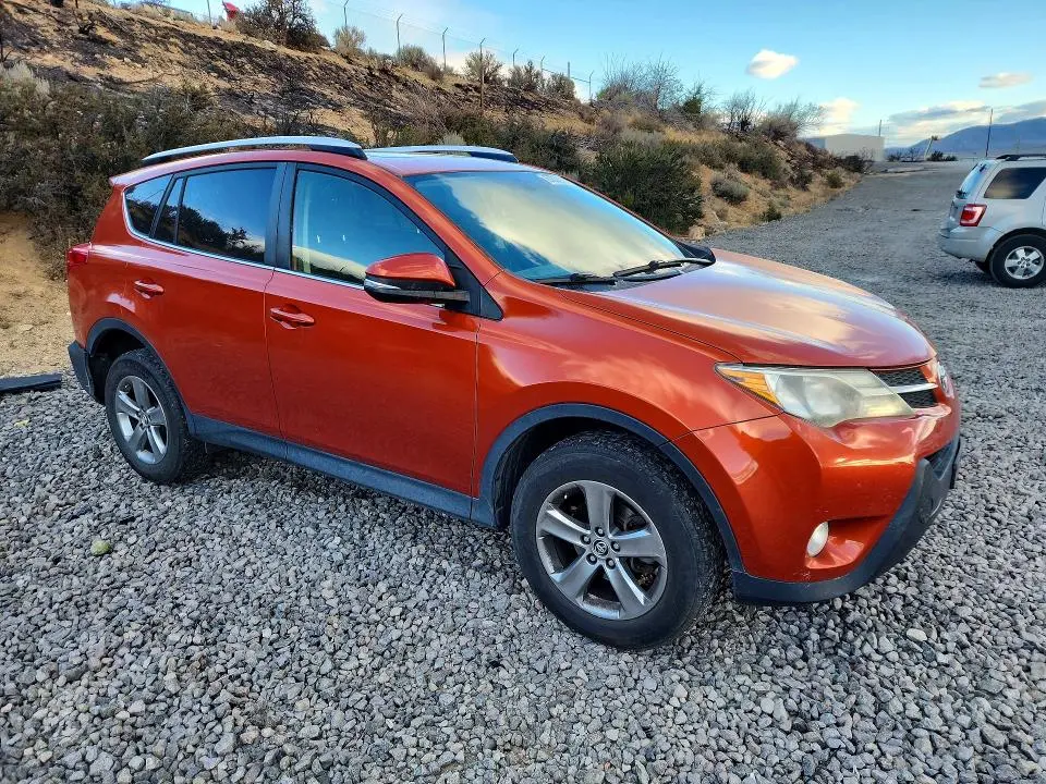 2015 TOYOTA RAV4 XLE  