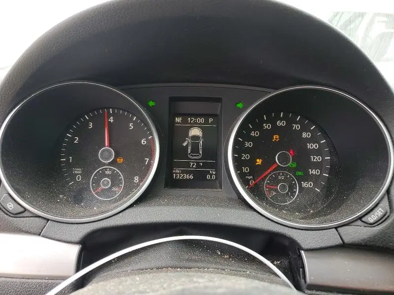 2010 VOLKSWAGEN GOLF   