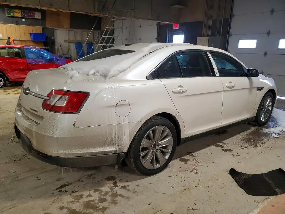2011 FORD TAURUS LIMITED  