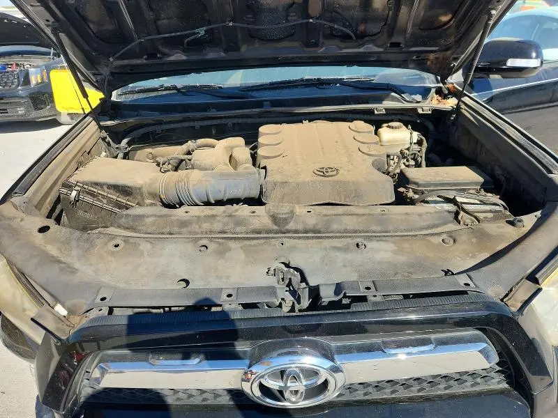 2011 TOYOTA 4RUNNER SR5  