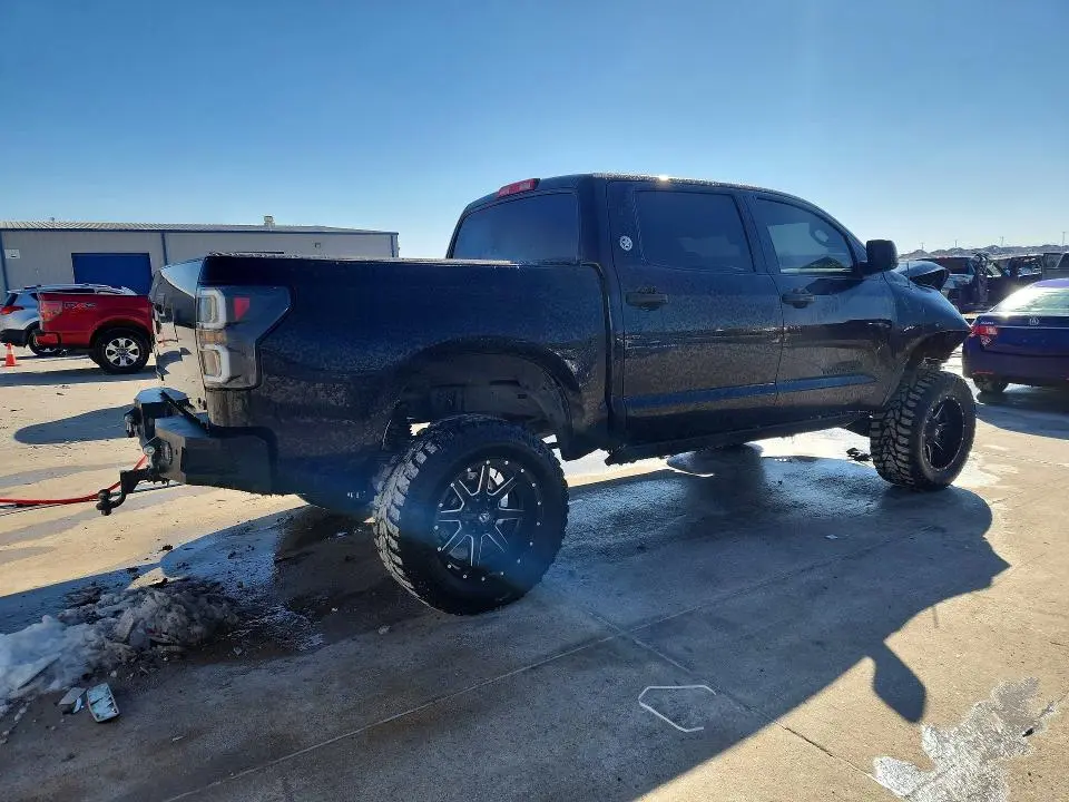 2013 TOYOTA TUNDRA CREWMAX SR5  