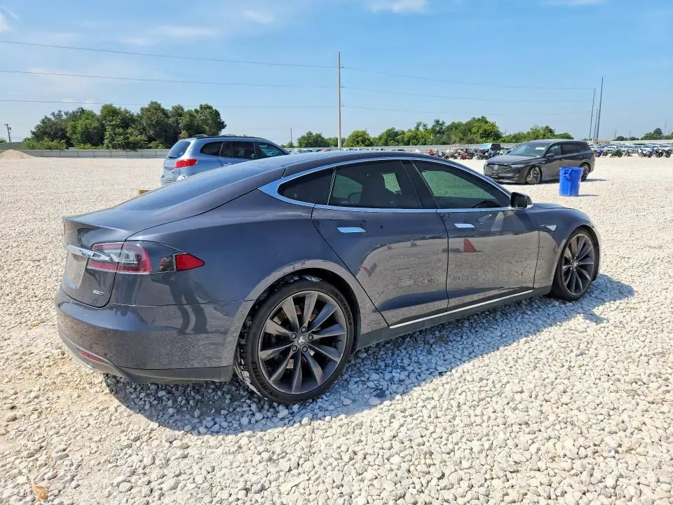 2015 TESLA MODEL S 85D  