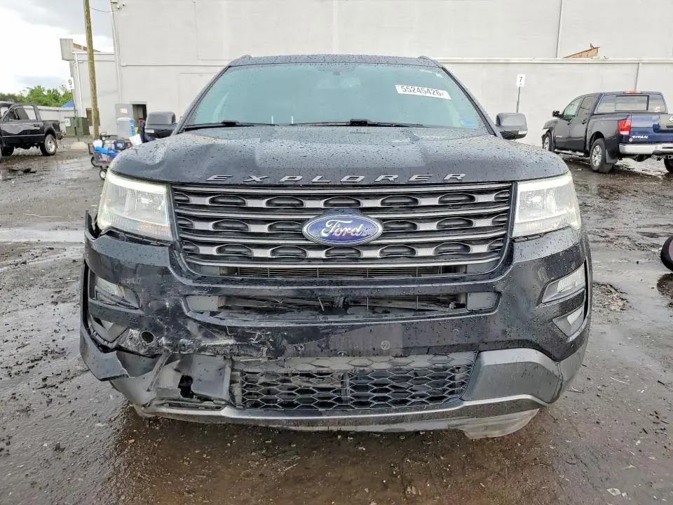 2017 FORD EXPLORER XLT  