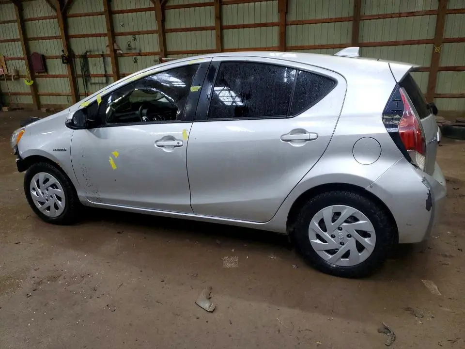 2016 TOYOTA PRIUS C ONE  