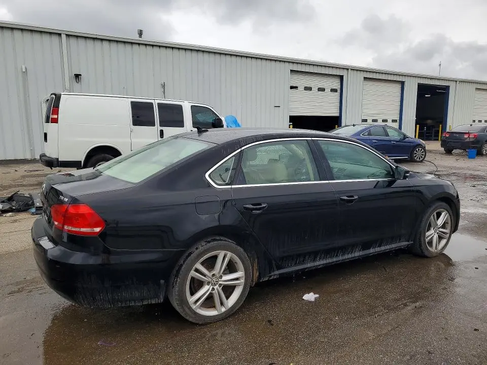 2014 VOLKSWAGEN PASSAT SE  