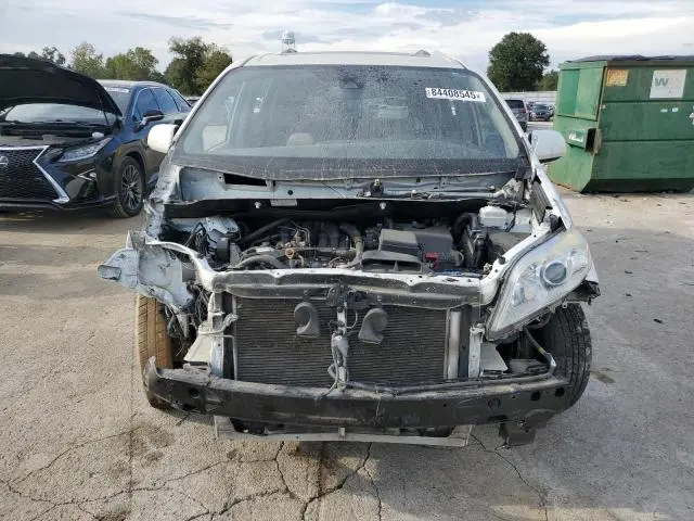 2020 TOYOTA SIENNA XLE