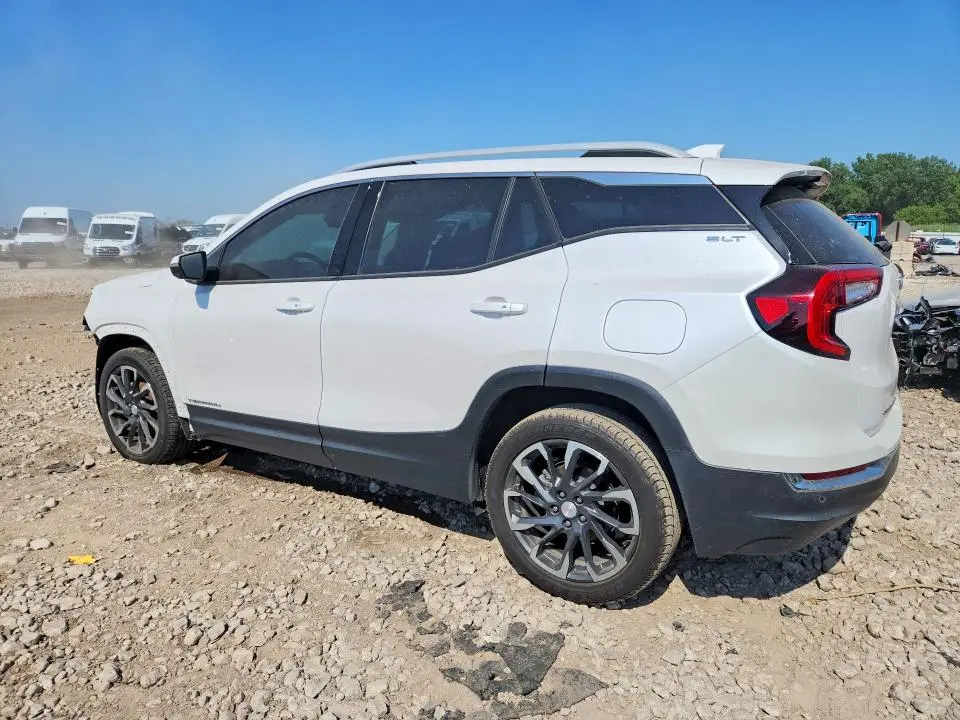 2022 GMC TERRAIN SLT  