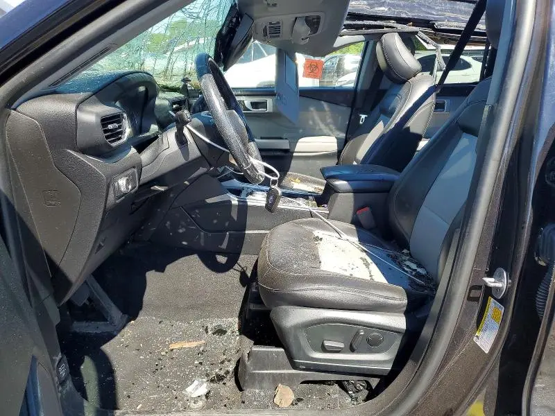 2022 FORD EXPLORER XLT  