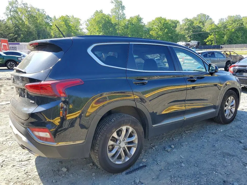 2019 HYUNDAI SANTA FE SE  