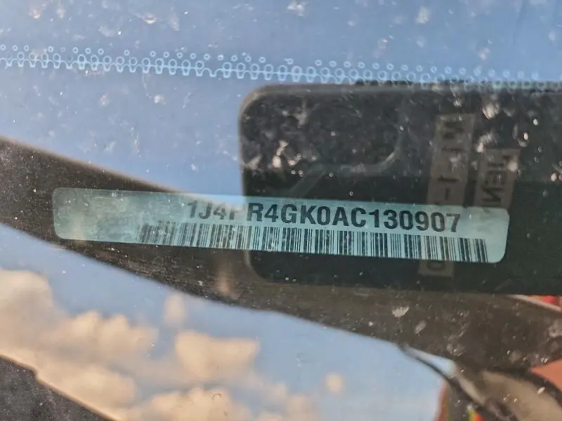 2010 JEEP GRAND CHEROKEE LAREDO  