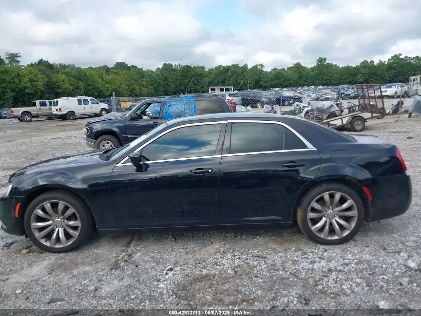 2017 CHRYSLER 300 LIMITED