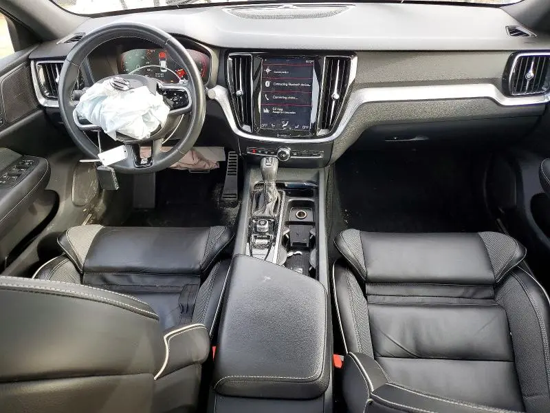 2019 VOLVO S60 T6 R-DESIGN  