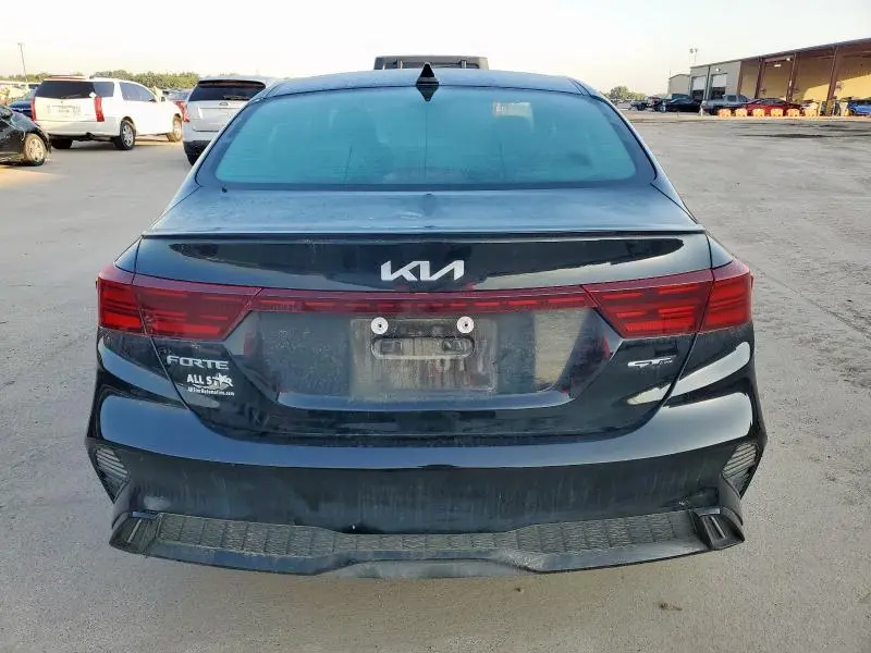 2024 KIA FORTE GT LINE  