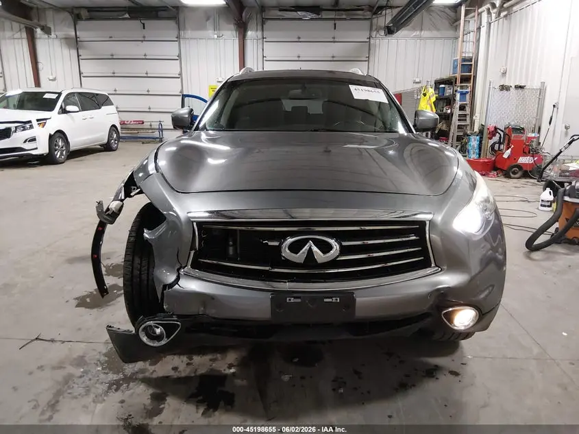 2014 INFINITI QX70  