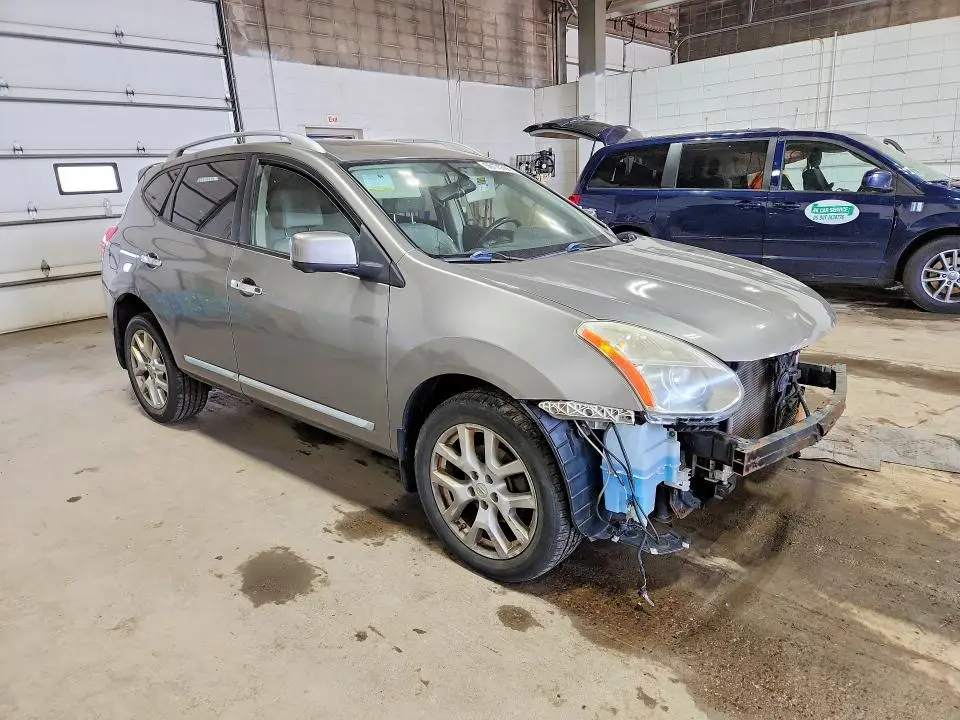 2013 NISSAN ROGUE S  