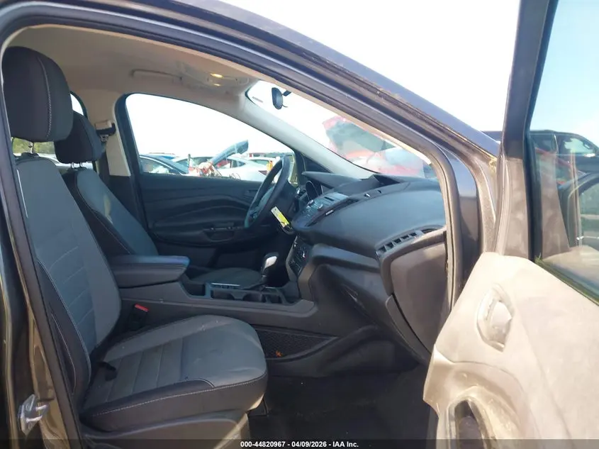 2017 FORD ESCAPE S