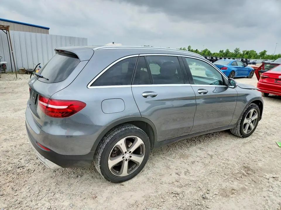 2017 MERCEDES-BENZ GLC 300  
