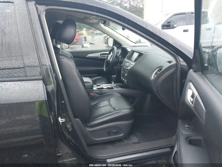 2019 NISSAN PATHFINDER SL