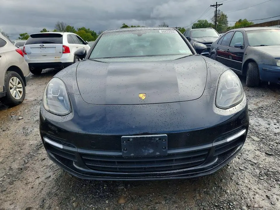 2018 PORSCHE PANAMERA 4  
