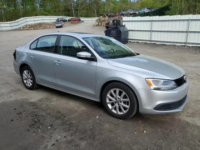 2011 VOLKSWAGEN JETTA SE  