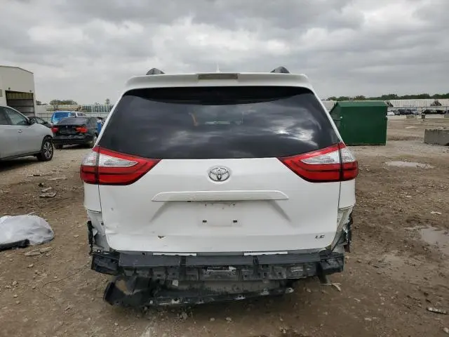 2019 TOYOTA SIENNA LE  