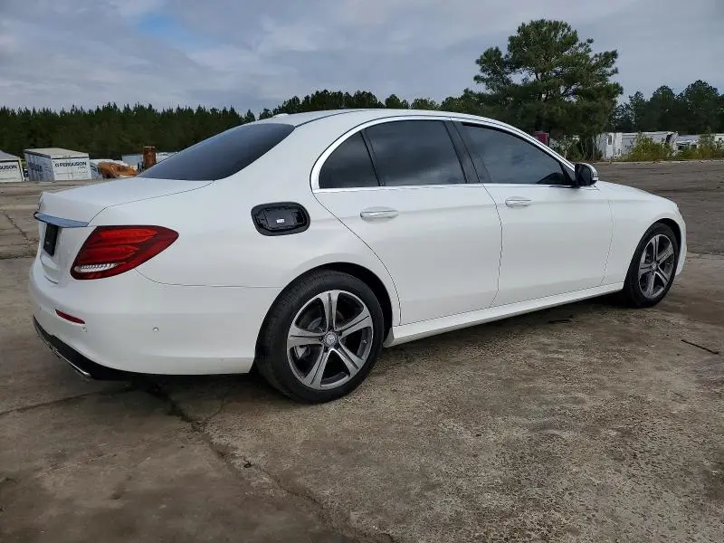 2017 MERCEDES-BENZ E 300  