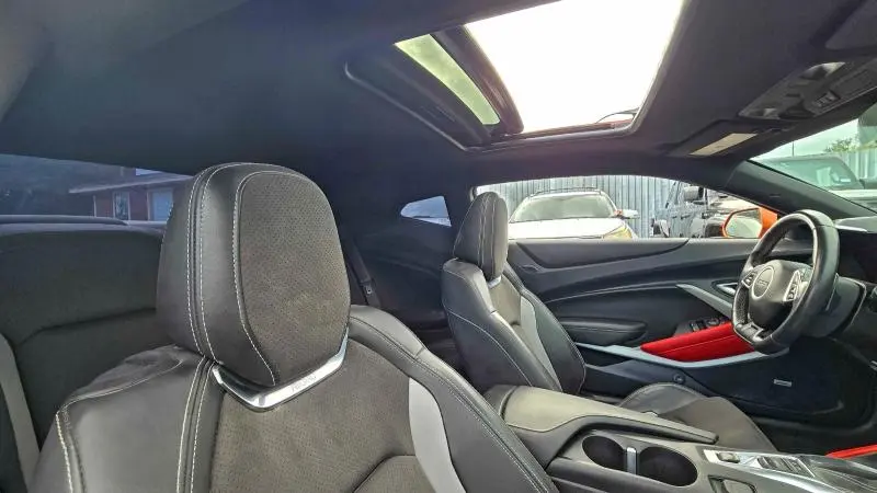 2023 CHEVROLET CAMARO LT1  