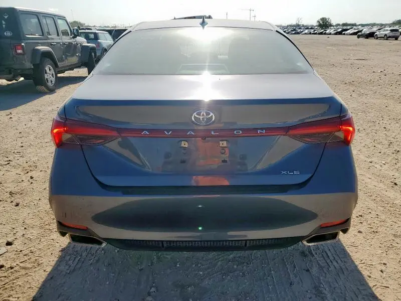 2020 TOYOTA AVALON XLE  