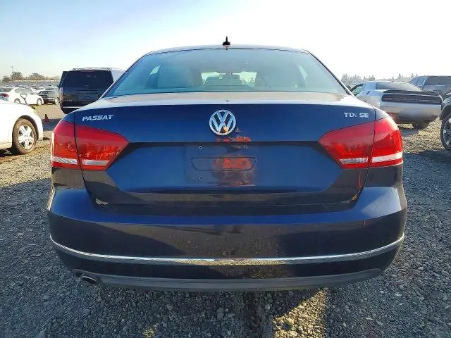 2013 VOLKSWAGEN PASSAT SE  