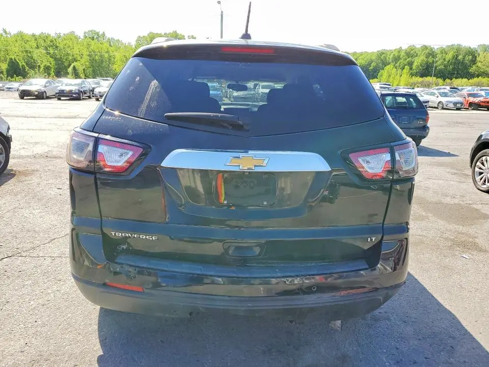 2017 CHEVROLET TRAVERSE LT  