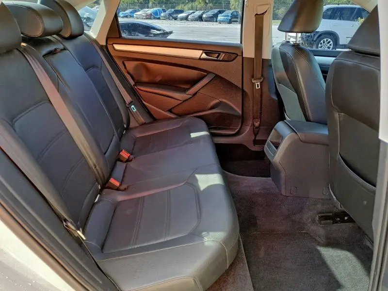 2012 VOLKSWAGEN PASSAT SE  