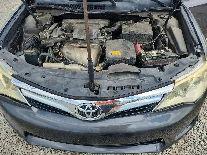 2014 TOYOTA CAMRY SE  