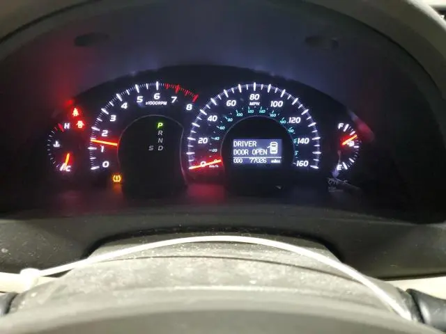 2011 TOYOTA CAMRY SE  