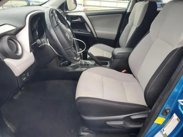 2016 TOYOTA RAV4 XLE  