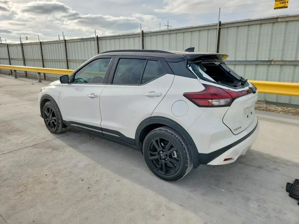 2024 NISSAN KICKS SR  