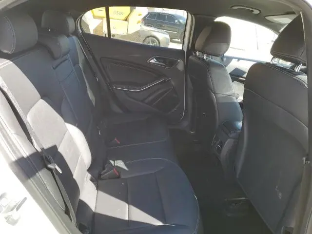 2020 MERCEDES-BENZ GLA 250 4MATIC  