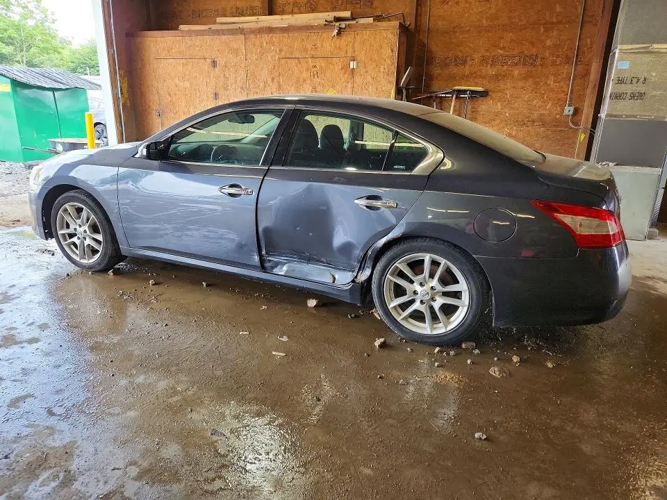 2010 NISSAN MAXIMA 3.5 S  